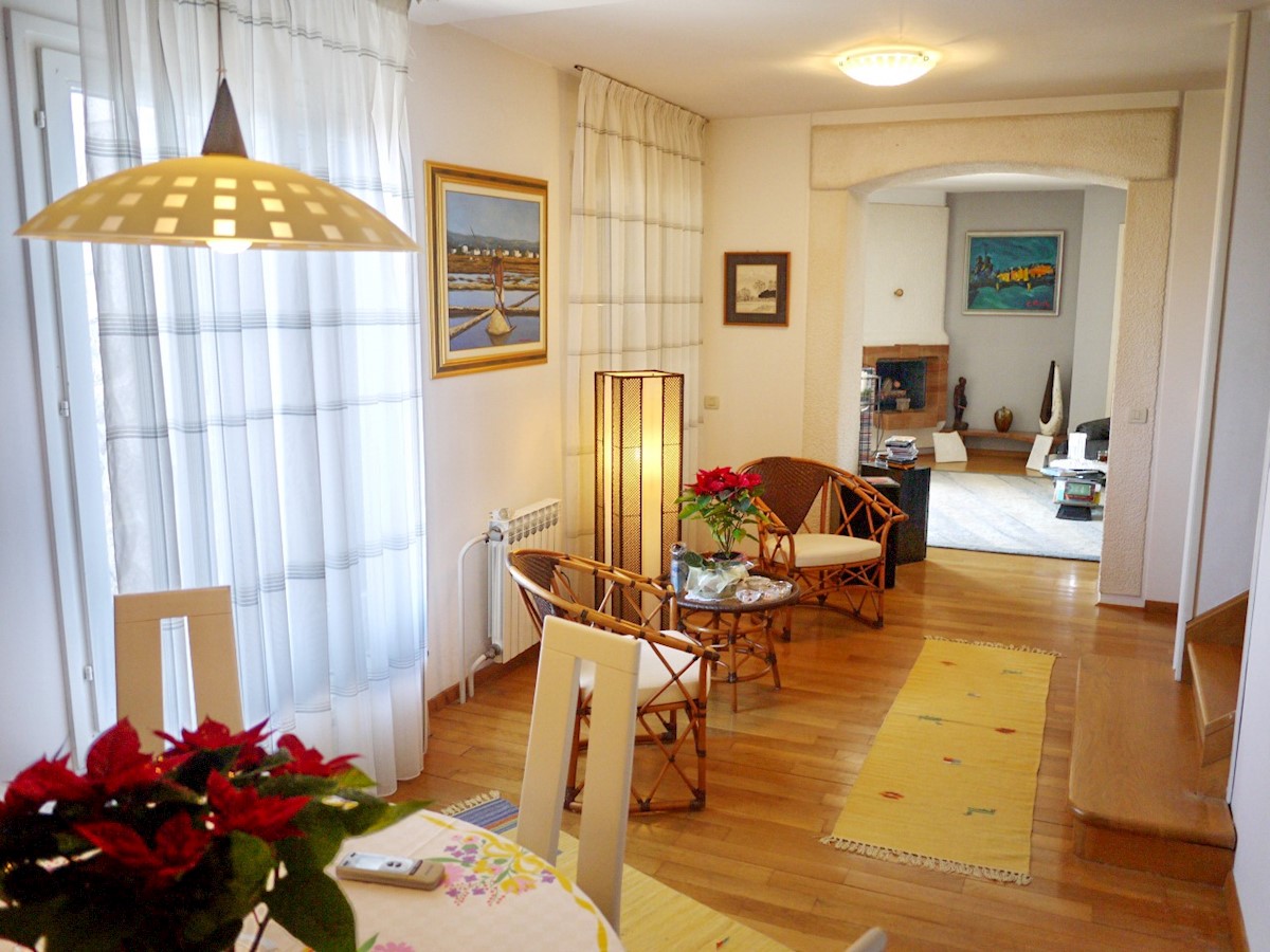 Hiša Na predaj - PRIMORSKO-GORANSKA OPATIJA