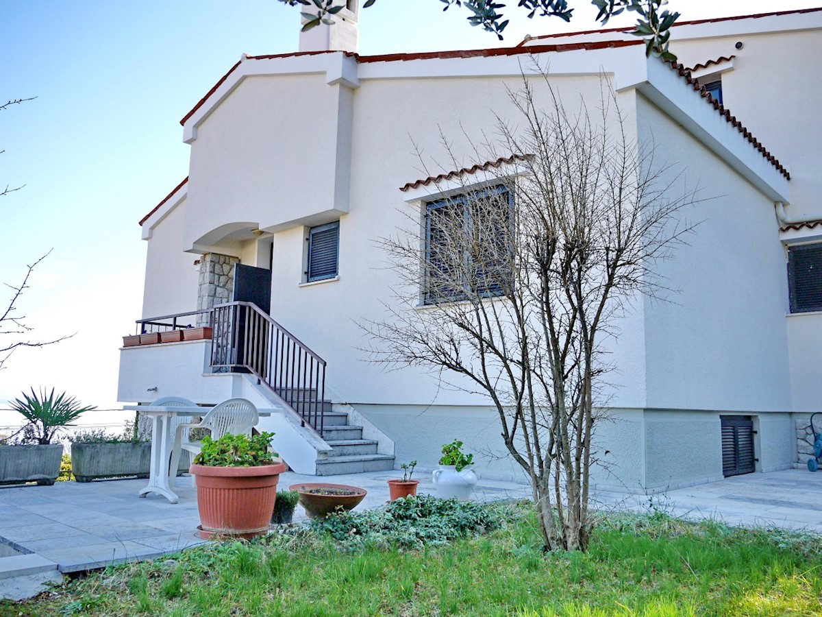 Hiša Na predaj - PRIMORSKO-GORANSKA OPATIJA