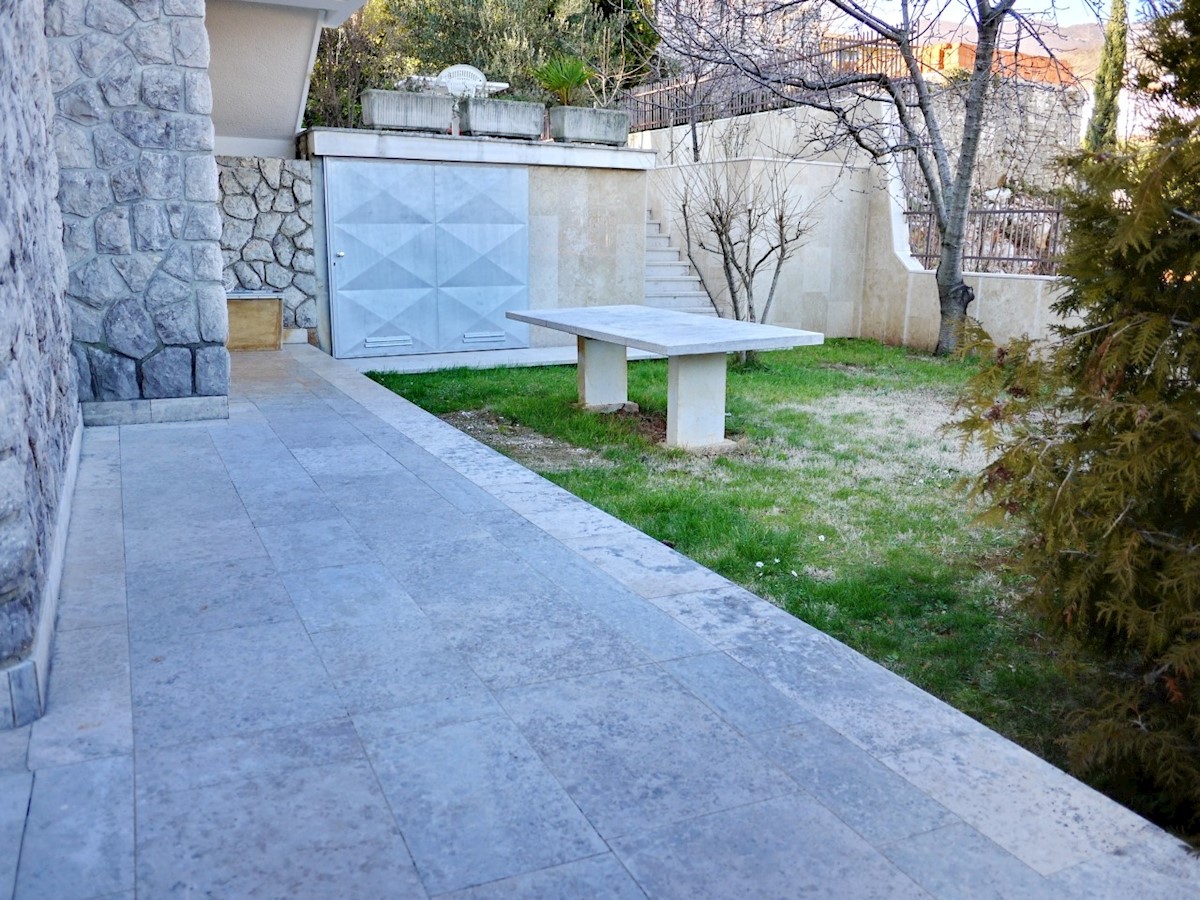 Hiša Na predaj - PRIMORSKO-GORANSKA OPATIJA