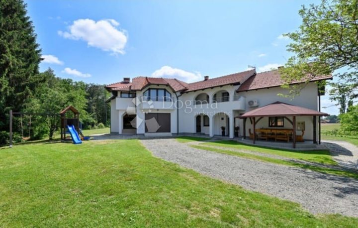 Dom na sprzedaż 360 m² – Lasinja