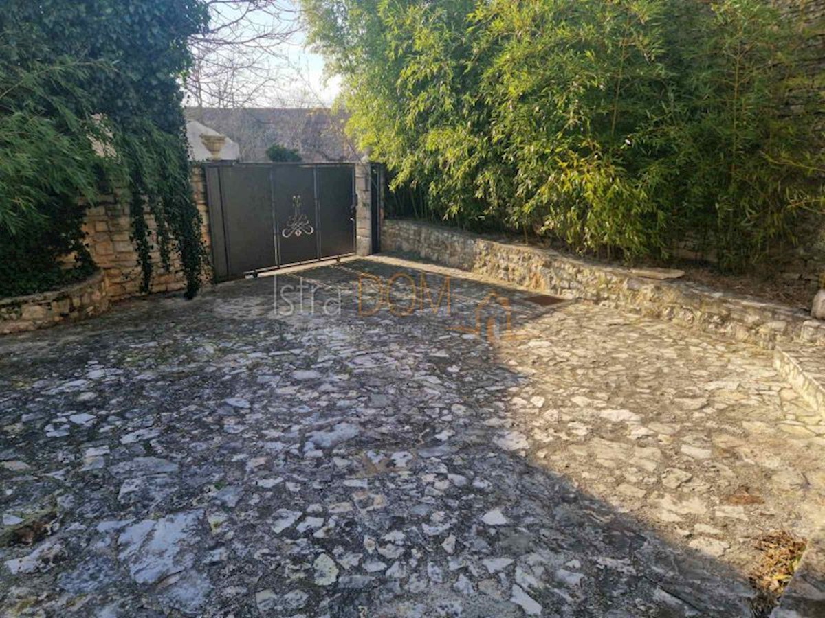 House For sale - ISTARSKA SVETVINČENAT