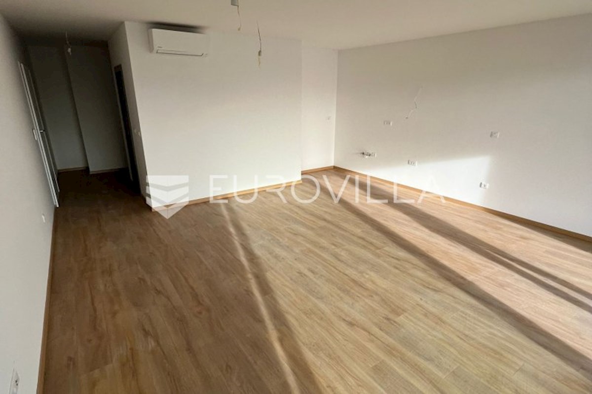 Apartment Zu verkaufen - SPLITSKO-DALMATINSKA BAŠKA VODA