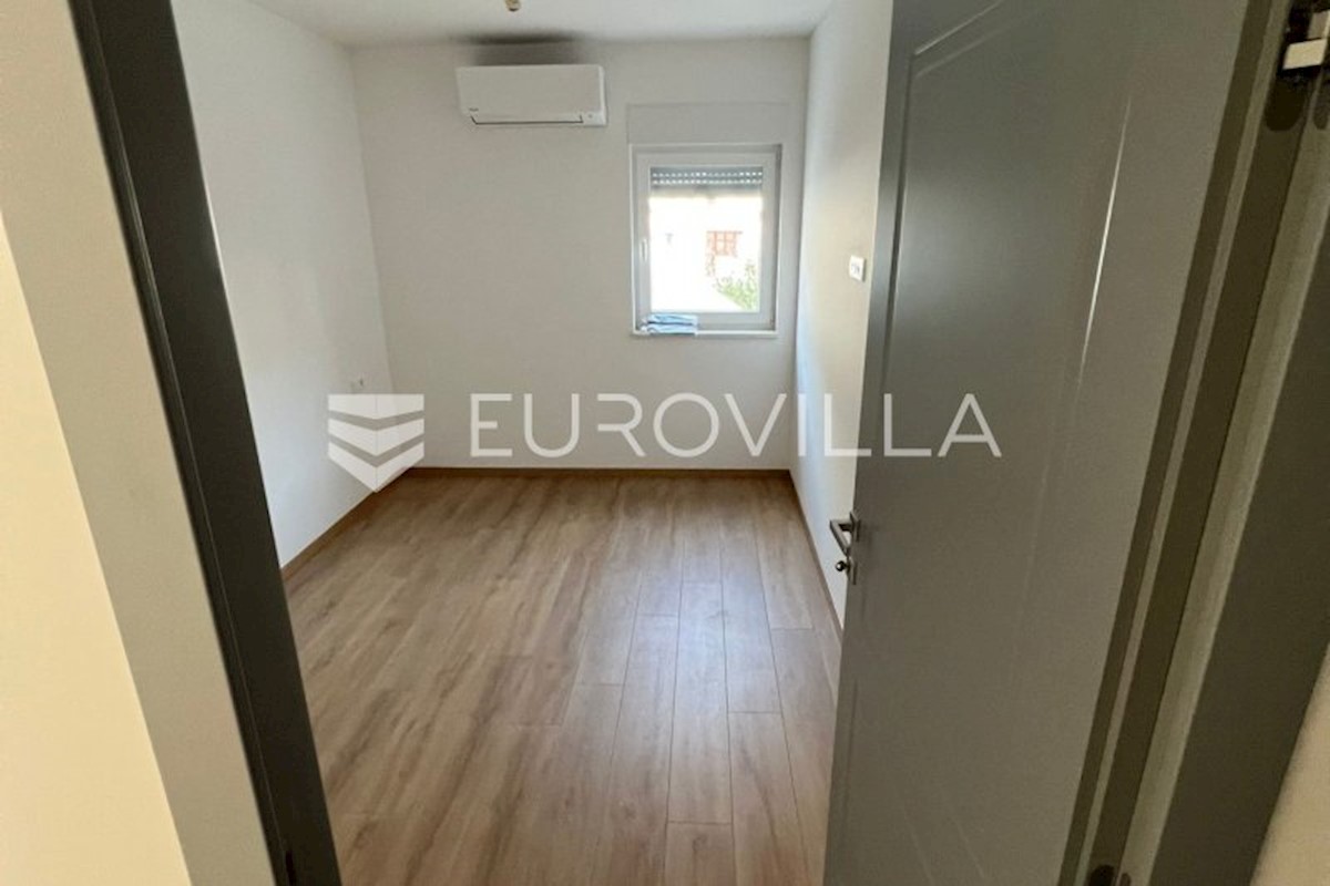 Apartment Zu verkaufen - SPLITSKO-DALMATINSKA BAŠKA VODA