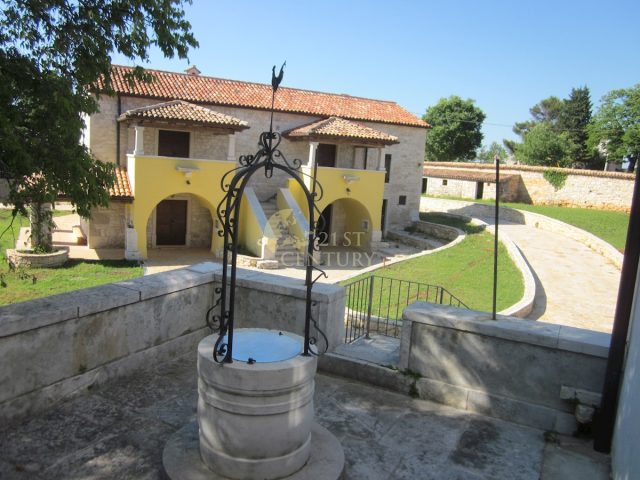 Hiša Naprodaj - Istarska Višnjan - foto 4/17