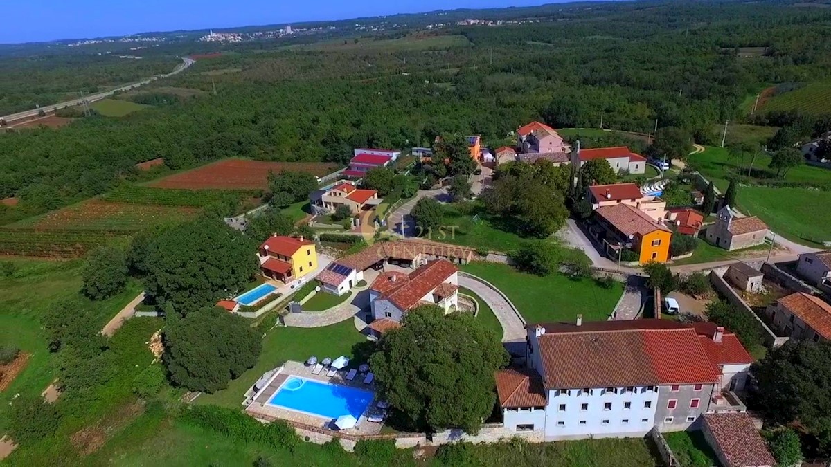 Hiša Naprodaj - ISTARSKA Višnjan