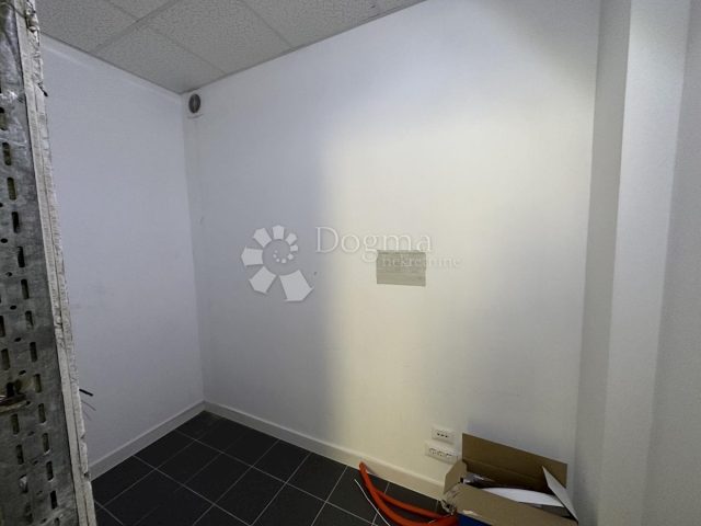 Lokal użytkowy Do wynajęcia - Primorsko-goranska Rijeka - foto 3/4