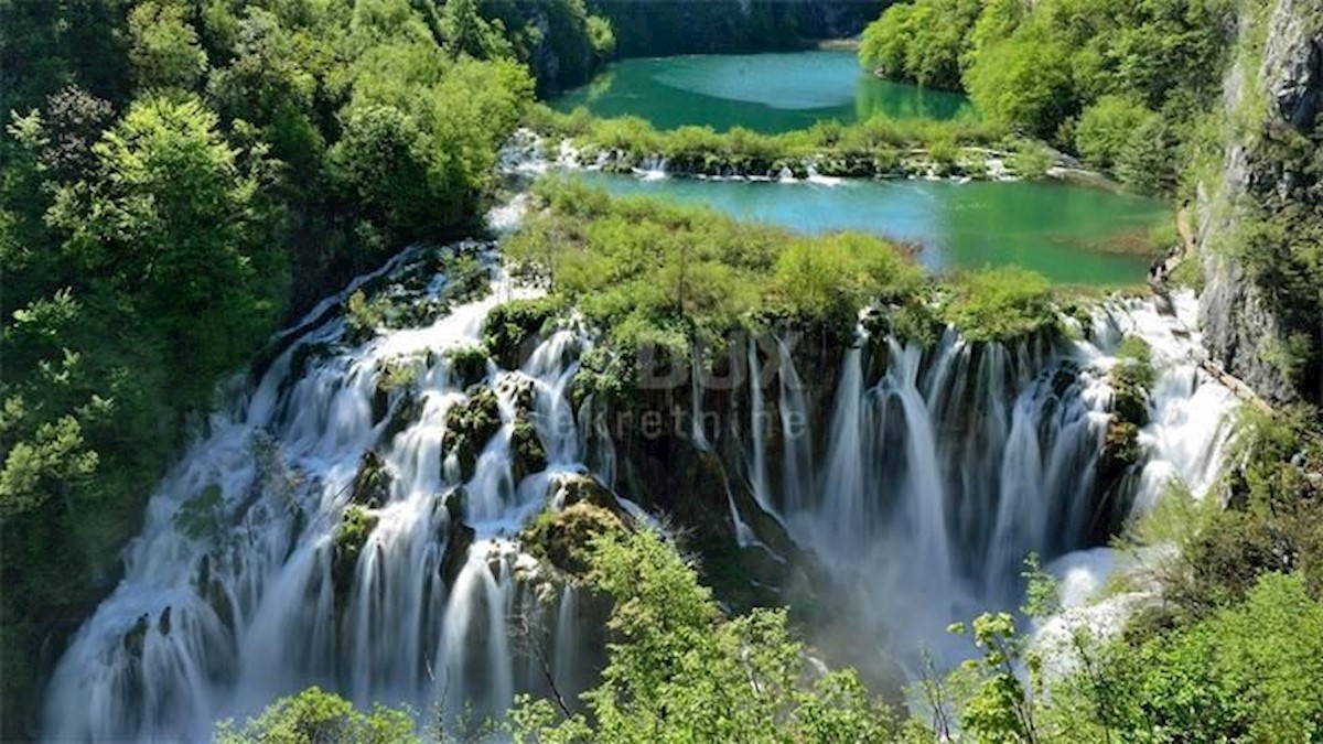 Kuća Na prodaju - LIČKO-SENJSKA PLITVIČKA JEZERA