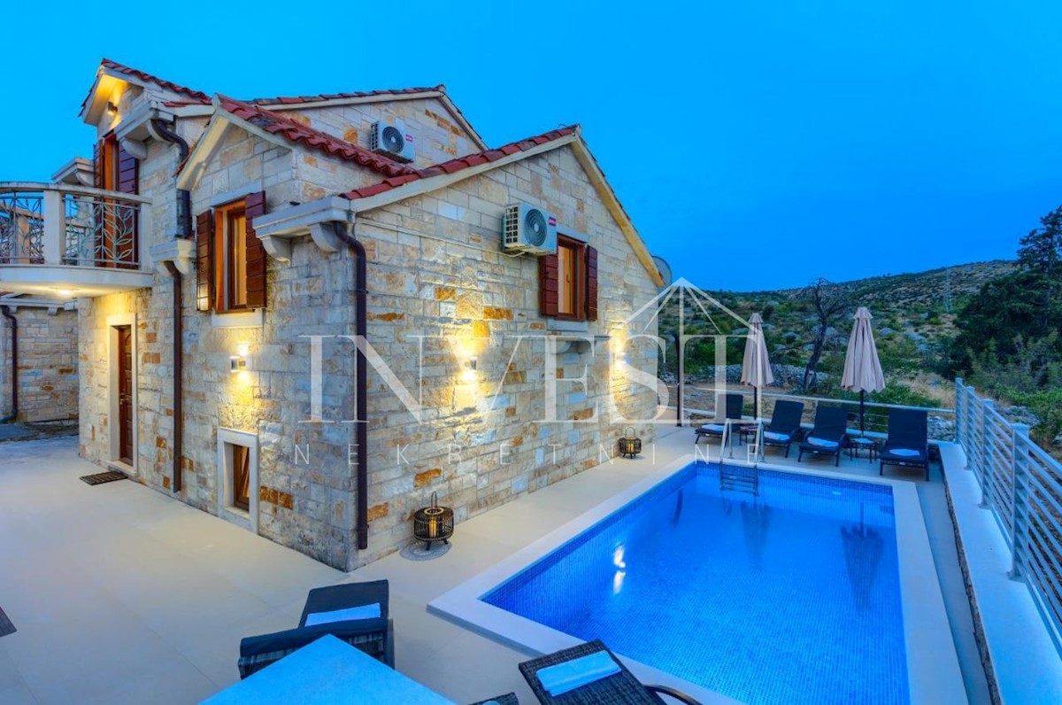 Casa In vendita - SPLITSKO-DALMATINSKA BRAČ