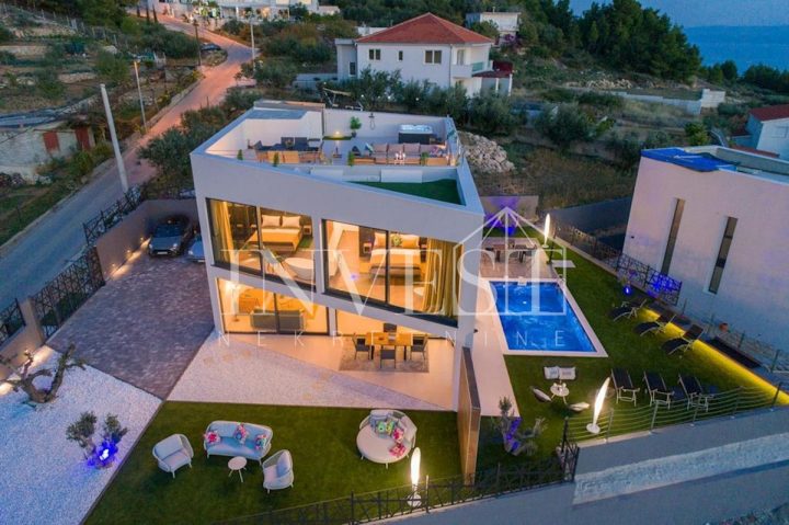 Kuća na prodaju 258 m² – Podstrana