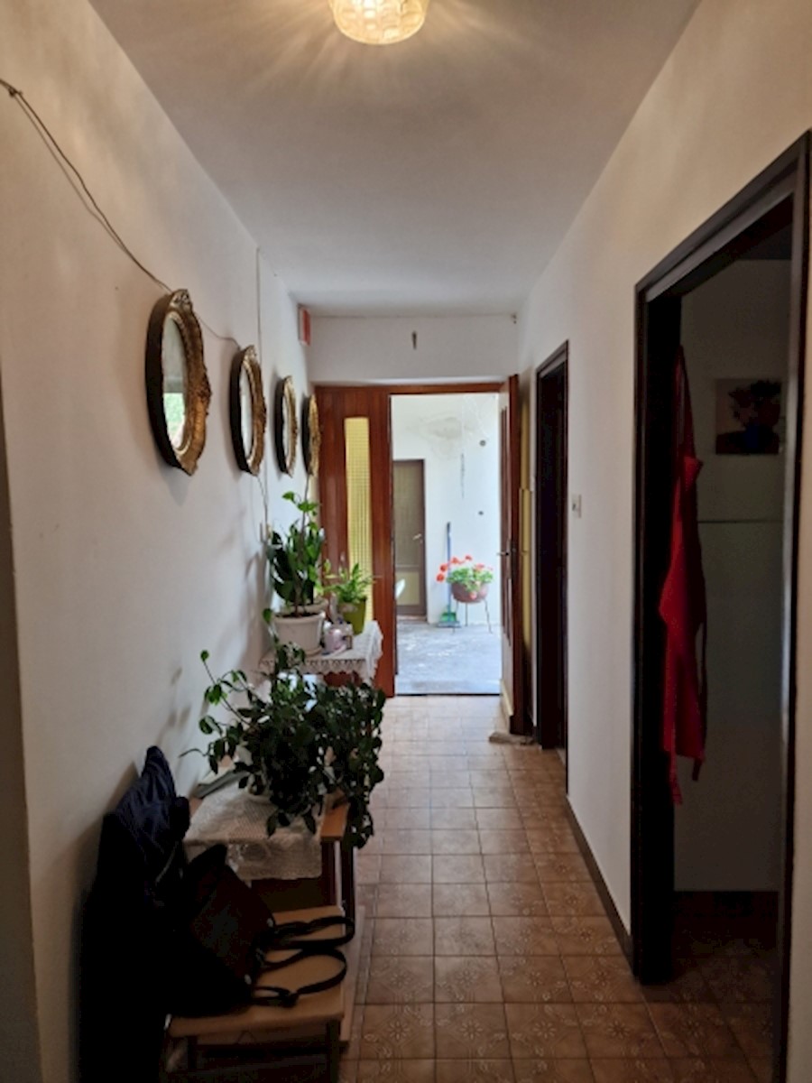 Kuća Na prodaju - PRIMORSKO-GORANSKA CRIKVENICA