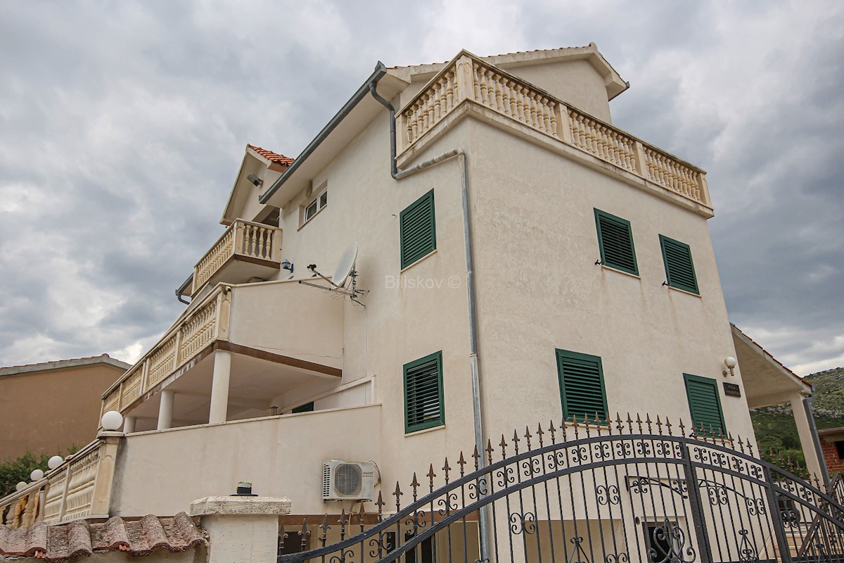 House For sale - SPLITSKO-DALMATINSKA TROGIR