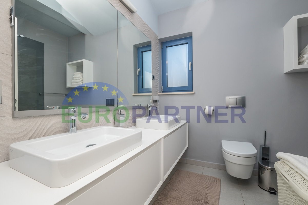 House For sale - ISTARSKA SVETI LOVREČ