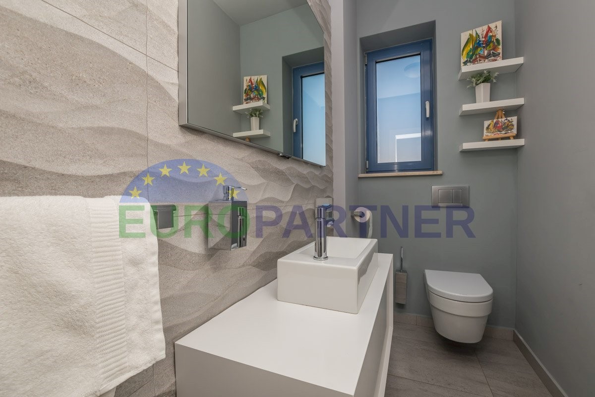 House For sale - ISTARSKA SVETI LOVREČ