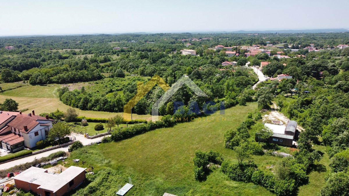 Pozemok Na predaj - ISTARSKA ŽMINJ