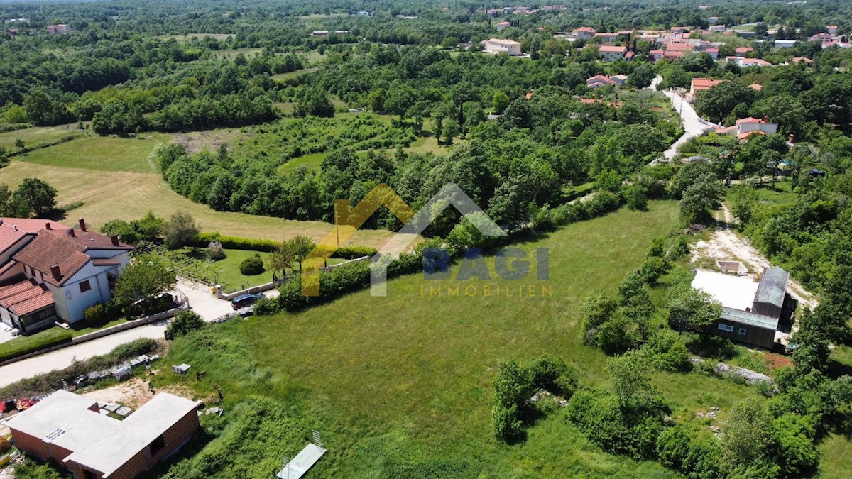 Parcela Naprodaj - ISTARSKA Žminj