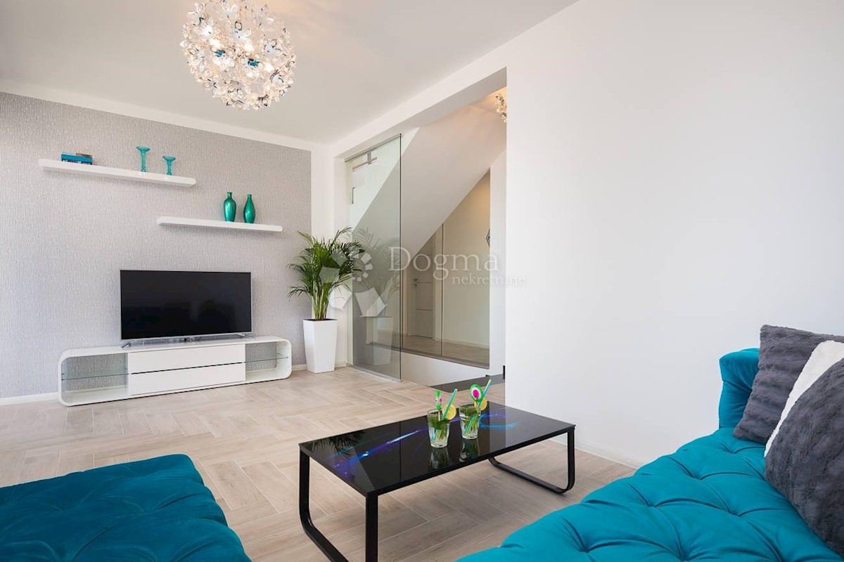 Maison À vendre - ŠIBENSKO-KNINSKA ROGOZNICA