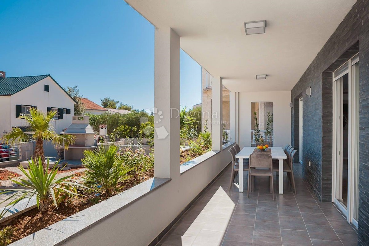 Maison À vendre - ŠIBENSKO-KNINSKA ROGOZNICA