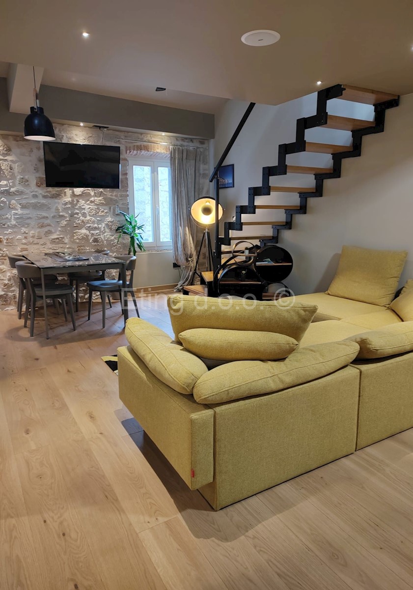 Apartma Na predaj - ISTARSKA ROVINJ