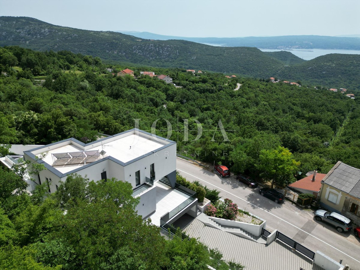 Dom Na predaj - PRIMORSKO-GORANSKA VINODOLSKA OPĆINA