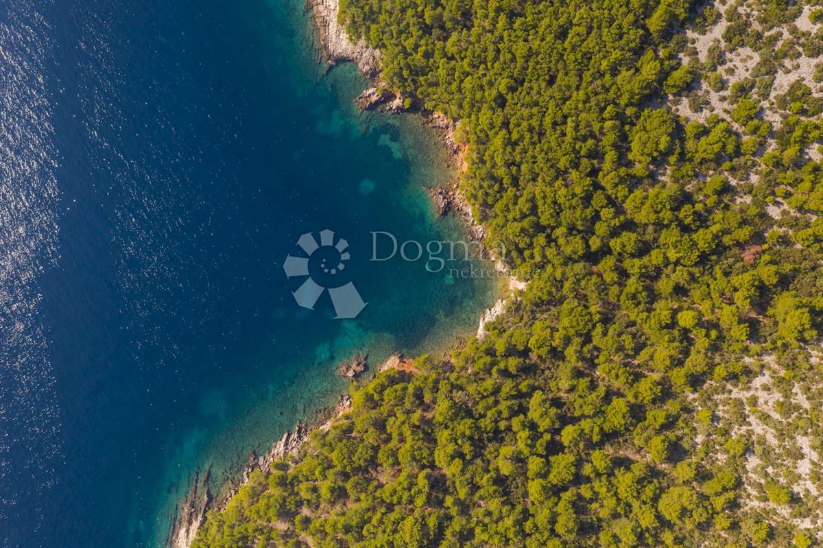 Land For sale - SPLITSKO-DALMATINSKA HVAR