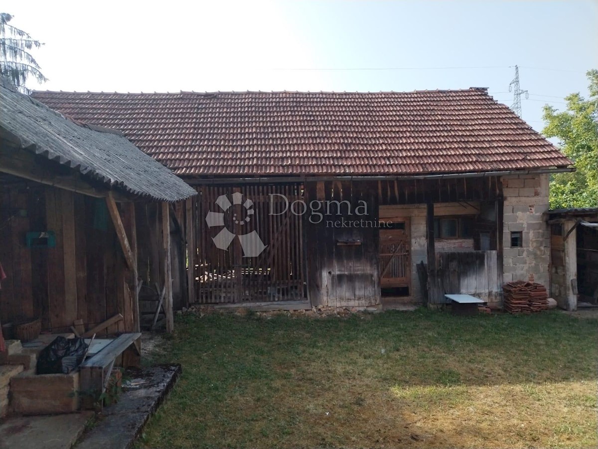 Dom Na predaj - KARLOVAČKA DUGA RESA