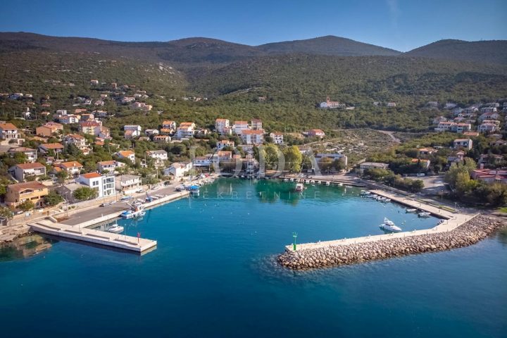 Land for sale 1055 m² – Klenovica