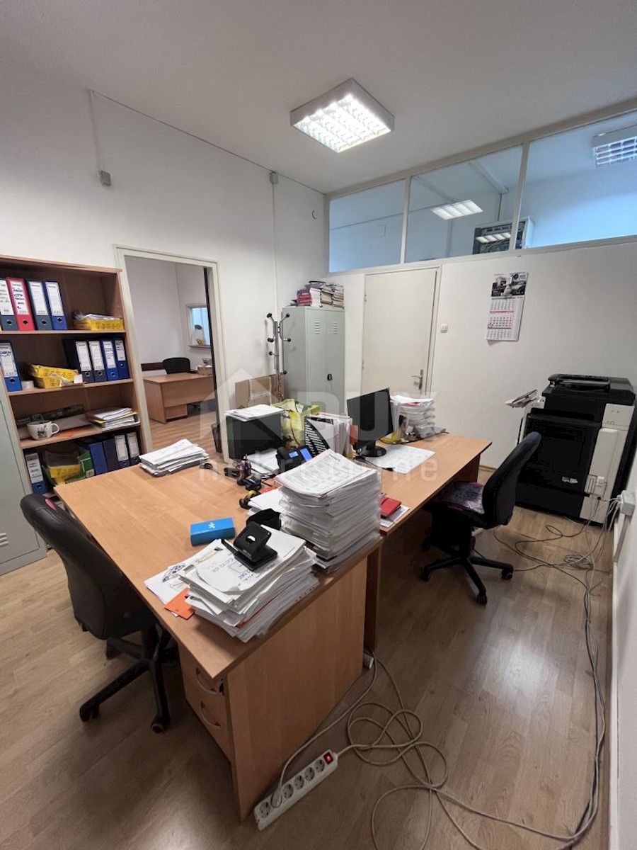 Business premises For rent - PRIMORSKO-GORANSKA RIJEKA