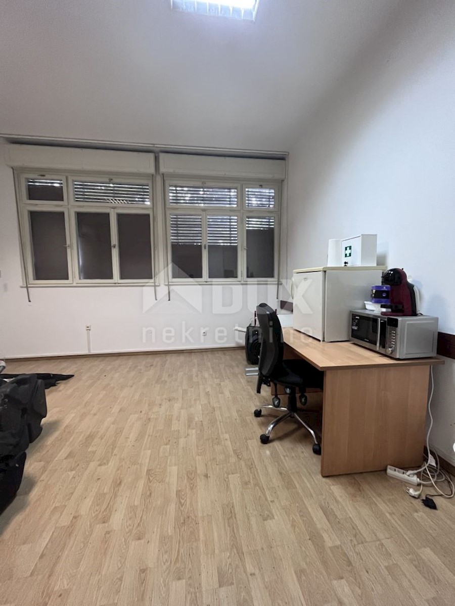 Business premises For rent - PRIMORSKO-GORANSKA RIJEKA