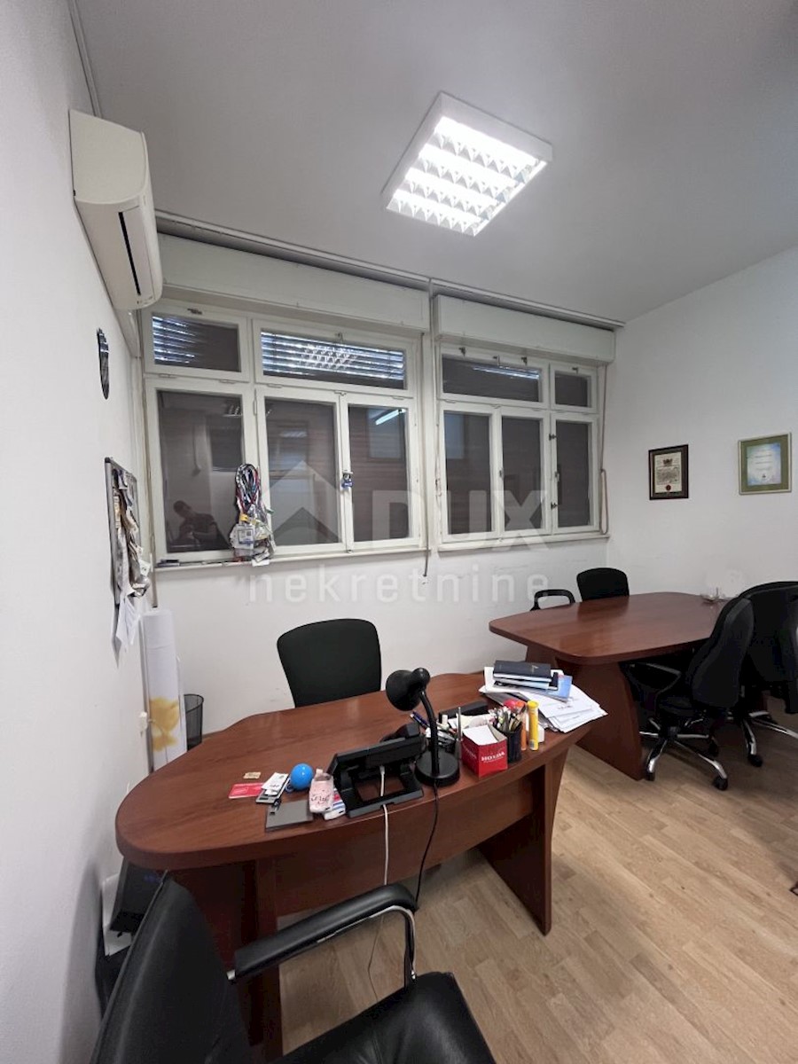 Business premises For rent - PRIMORSKO-GORANSKA RIJEKA