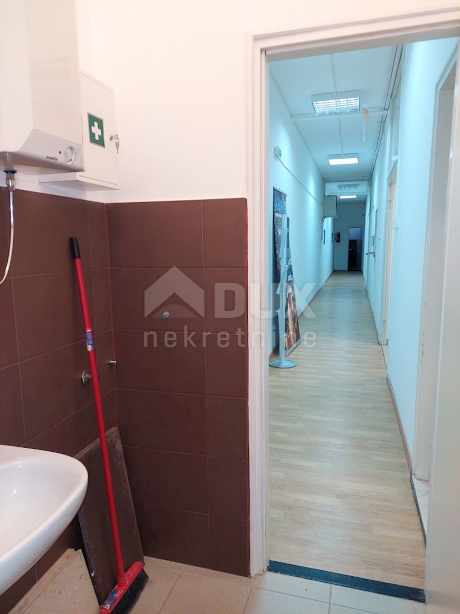 Business premises For rent - PRIMORSKO-GORANSKA RIJEKA