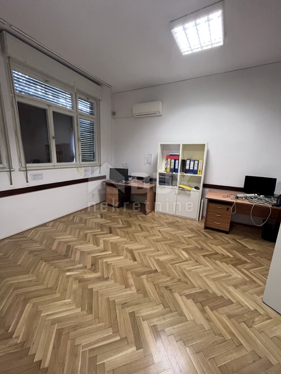 Business premises For rent - PRIMORSKO-GORANSKA RIJEKA