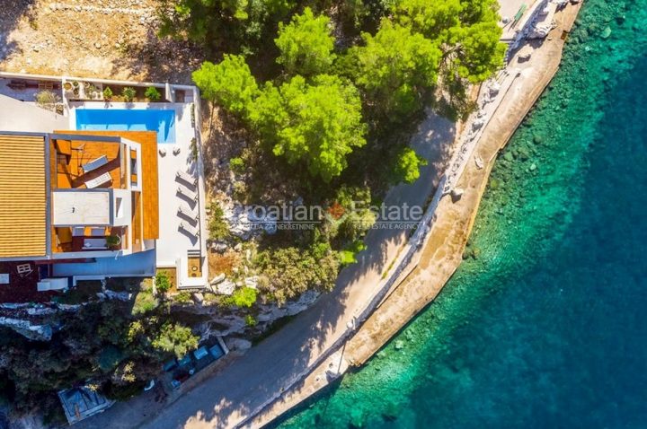 Kuća na prodaju 367 m² – Korčula