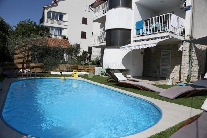 Maison à vendre 390 m² – Malinska