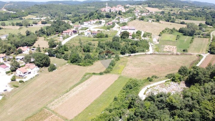 Land for sale 2383 m² – Trviž