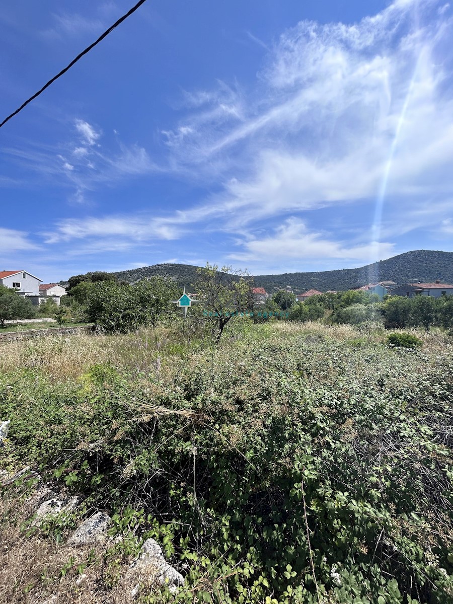 Land For sale - SPLITSKO-DALMATINSKA MARINA