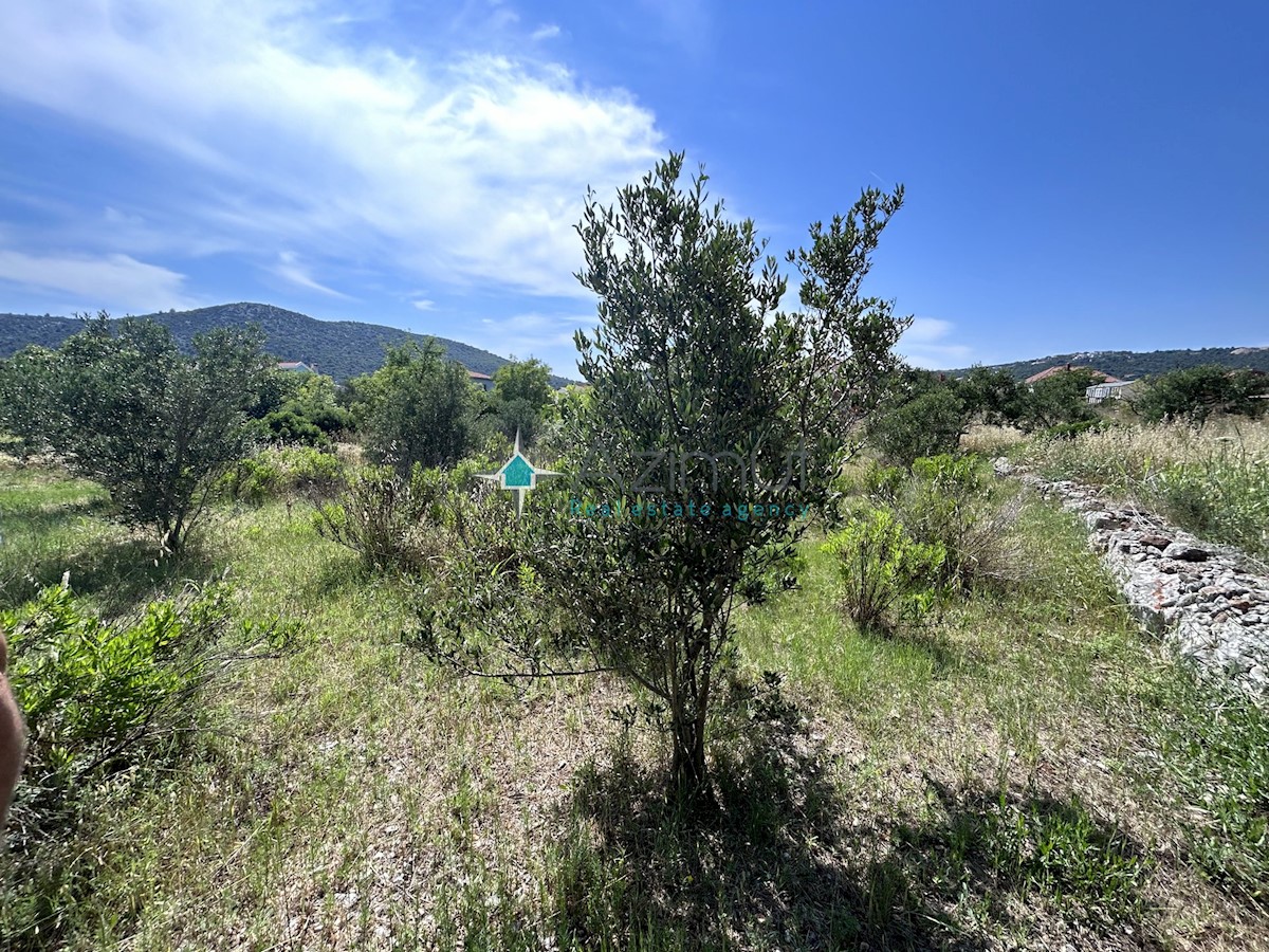 Land For sale - SPLITSKO-DALMATINSKA MARINA