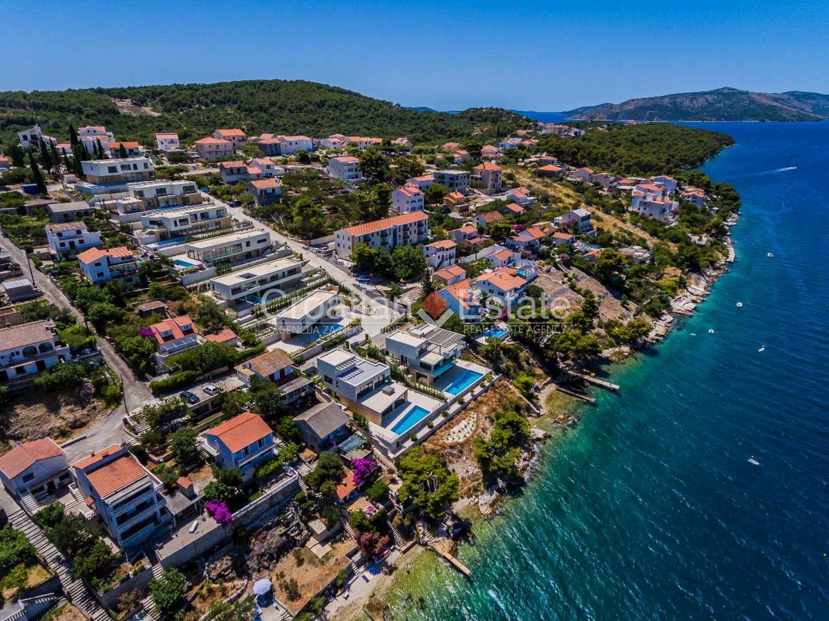 Casa In vendita - SPLITSKO-DALMATINSKA ČIOVO