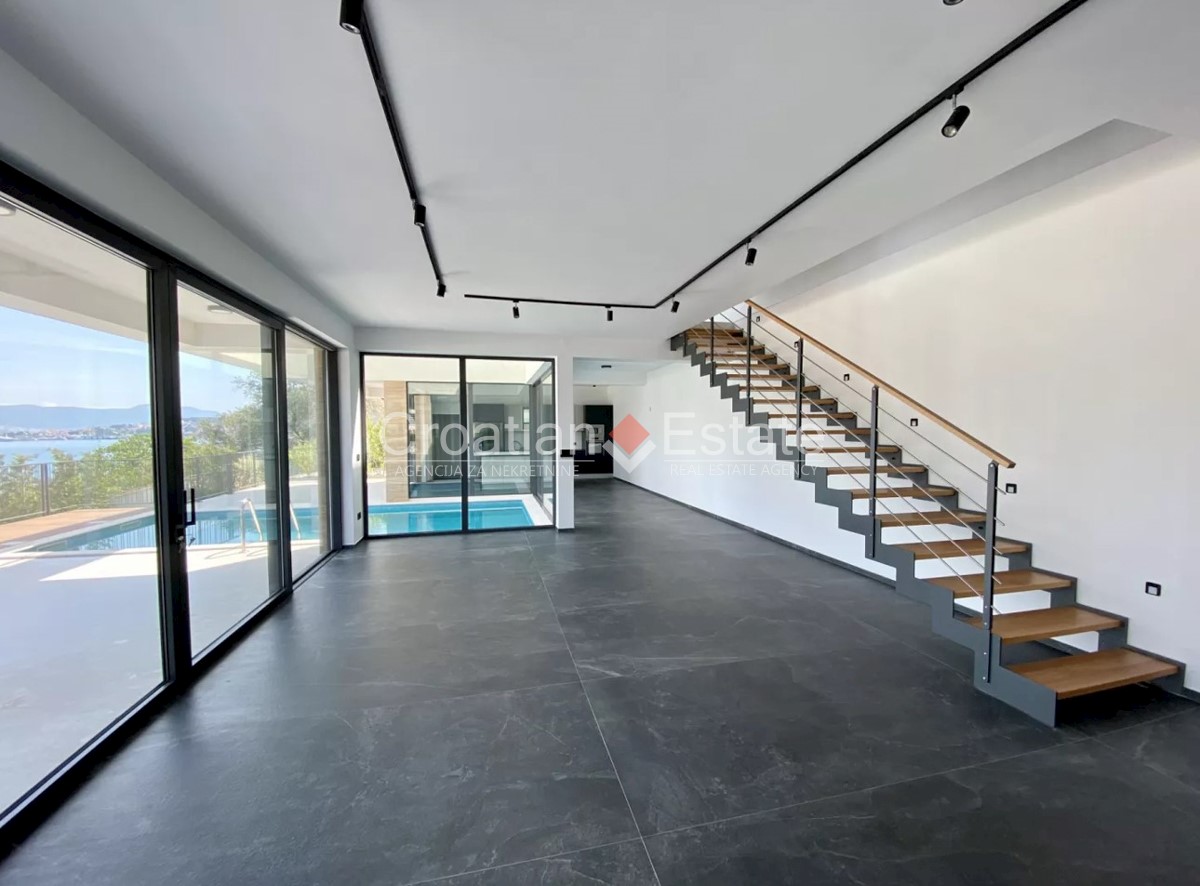 Casa In vendita - SPLITSKO-DALMATINSKA ČIOVO