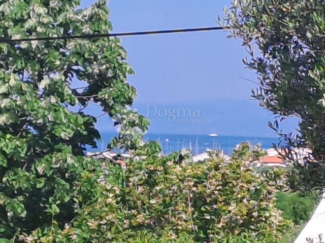 Zemljište na prodaju 630 m² – Supetarska Draga