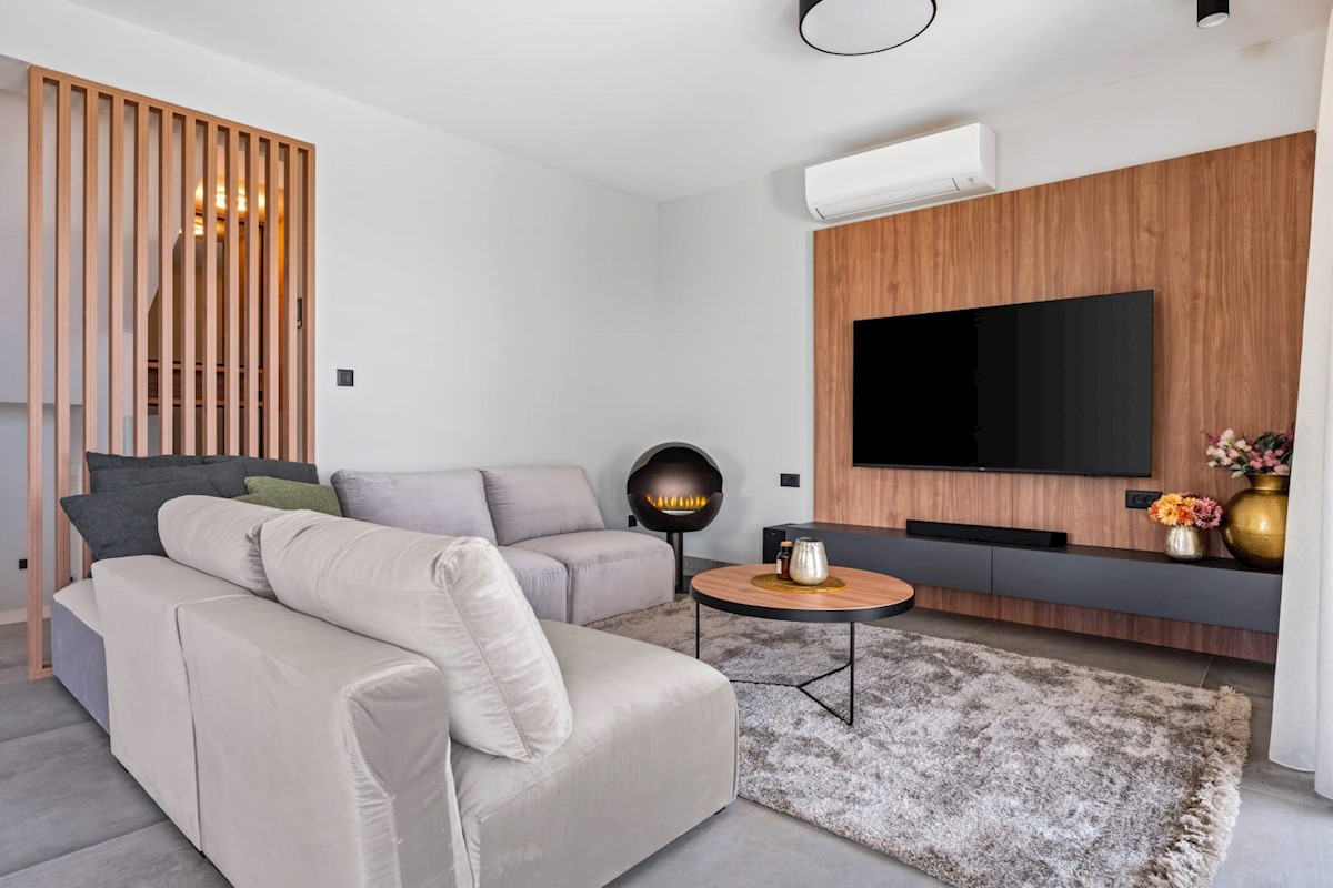 Haus Zu verkaufen - SPLITSKO-DALMATINSKA PODSTRANA