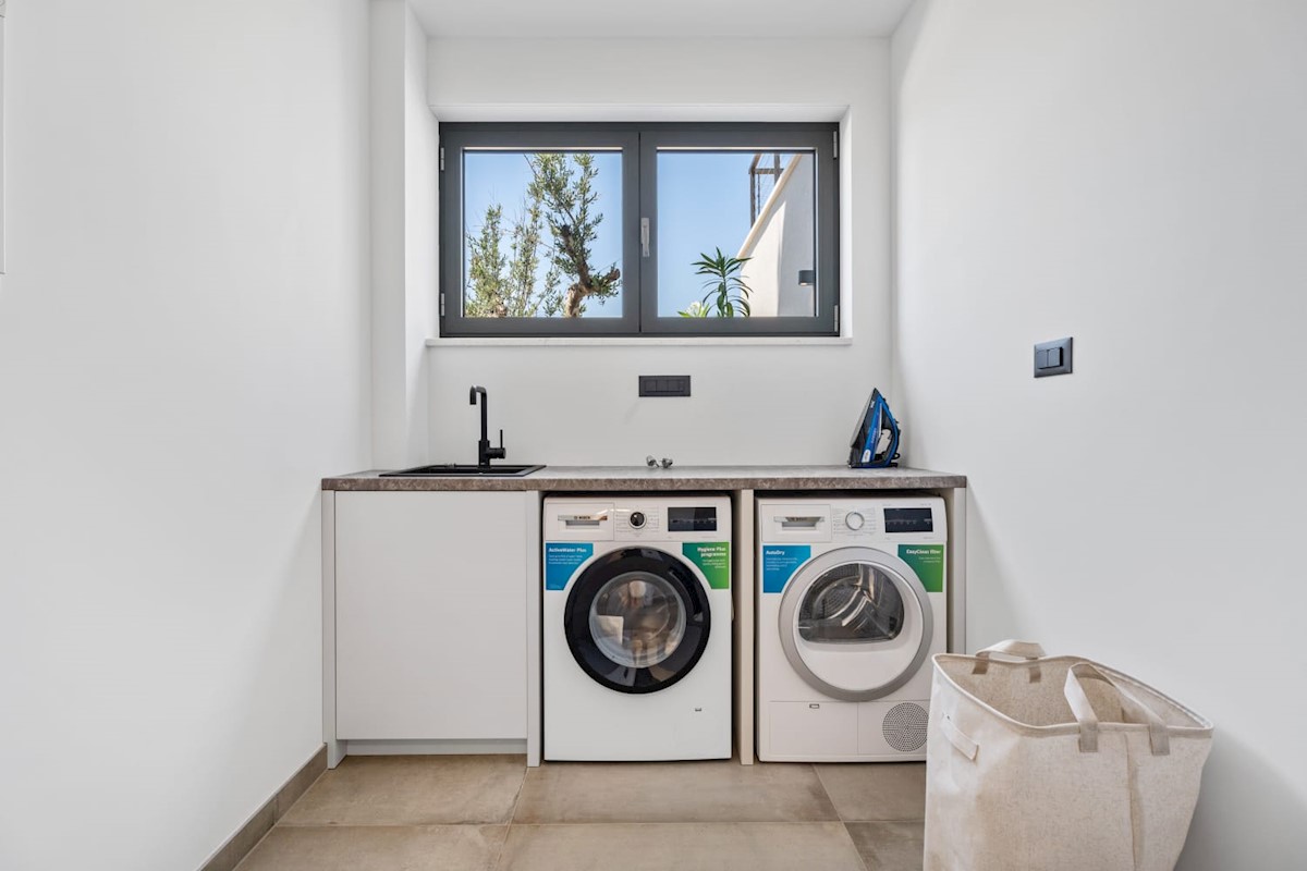 Haus Zu verkaufen - SPLITSKO-DALMATINSKA PODSTRANA