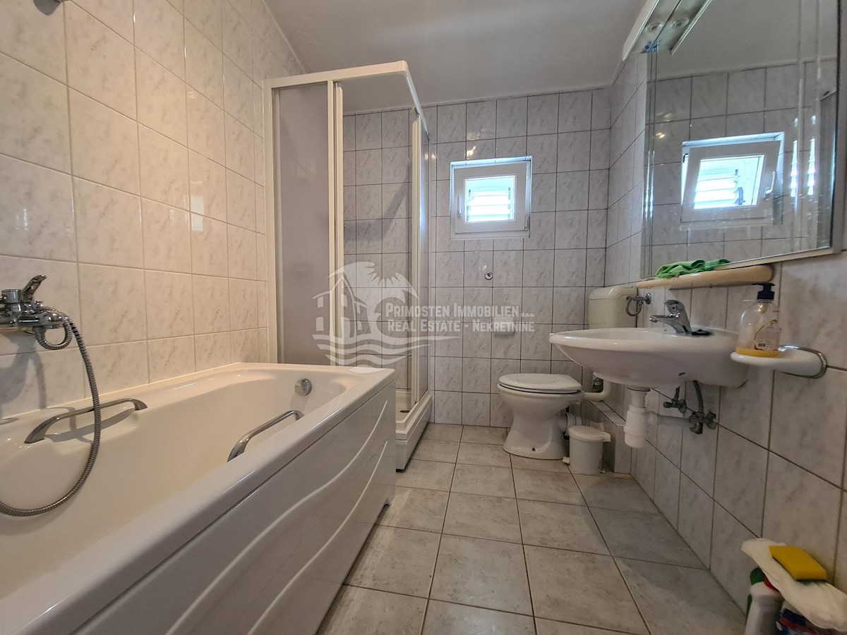 Flat For sale - ŠIBENSKO-KNINSKA ROGOZNICA