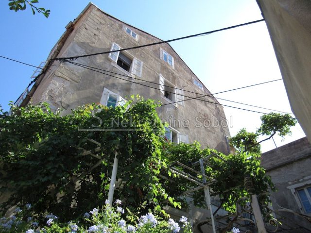 Kuća na prodaju 360 m² – Mali Lošinj
