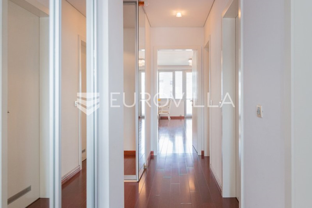 Appartement À louer - GRAD ZAGREB ZAGREB