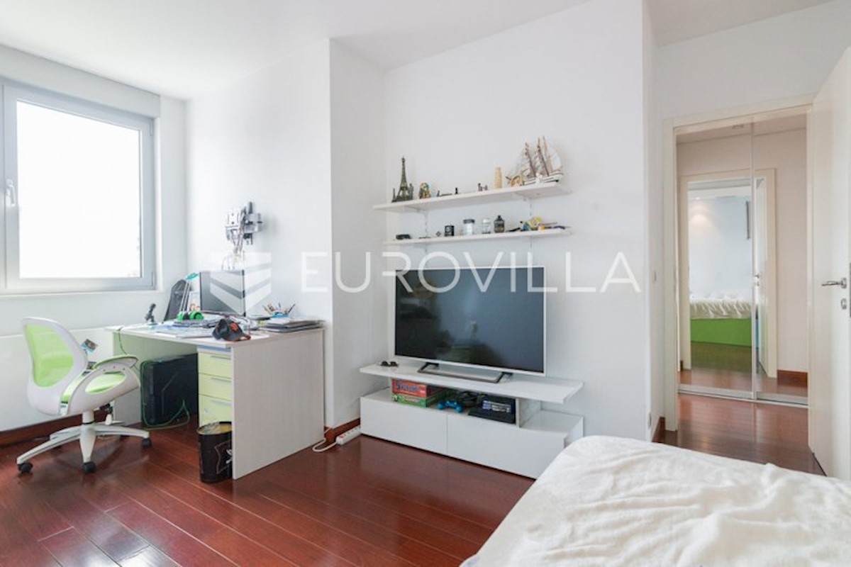 Appartement À louer - GRAD ZAGREB ZAGREB