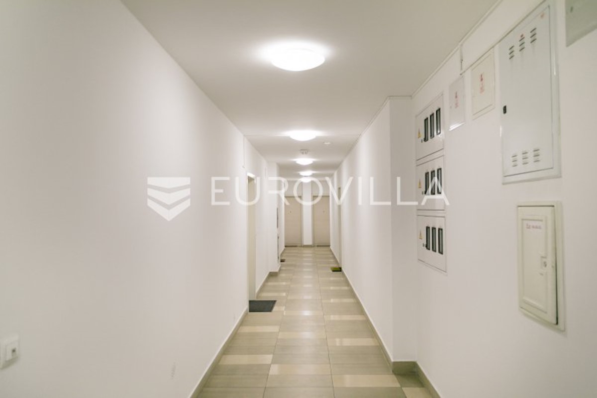 Appartement À louer - GRAD ZAGREB ZAGREB