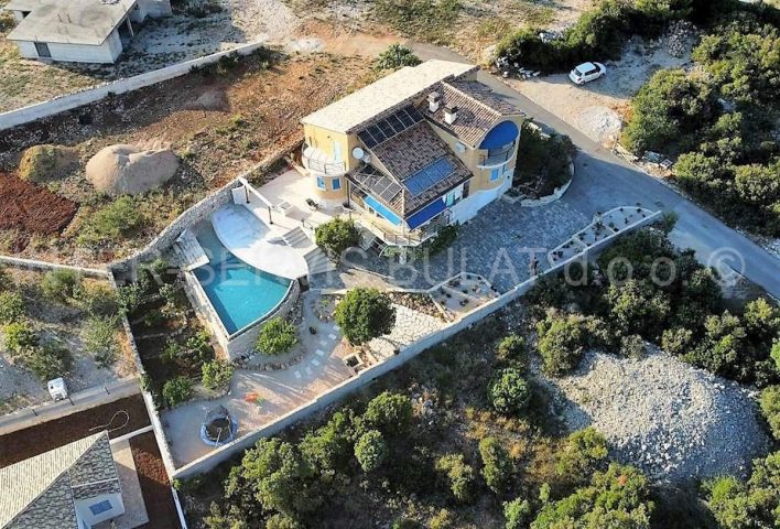 House for sale 340 m² – Brodarica