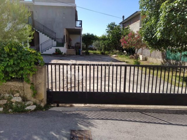 House for sale 200 m² – Donje Polje