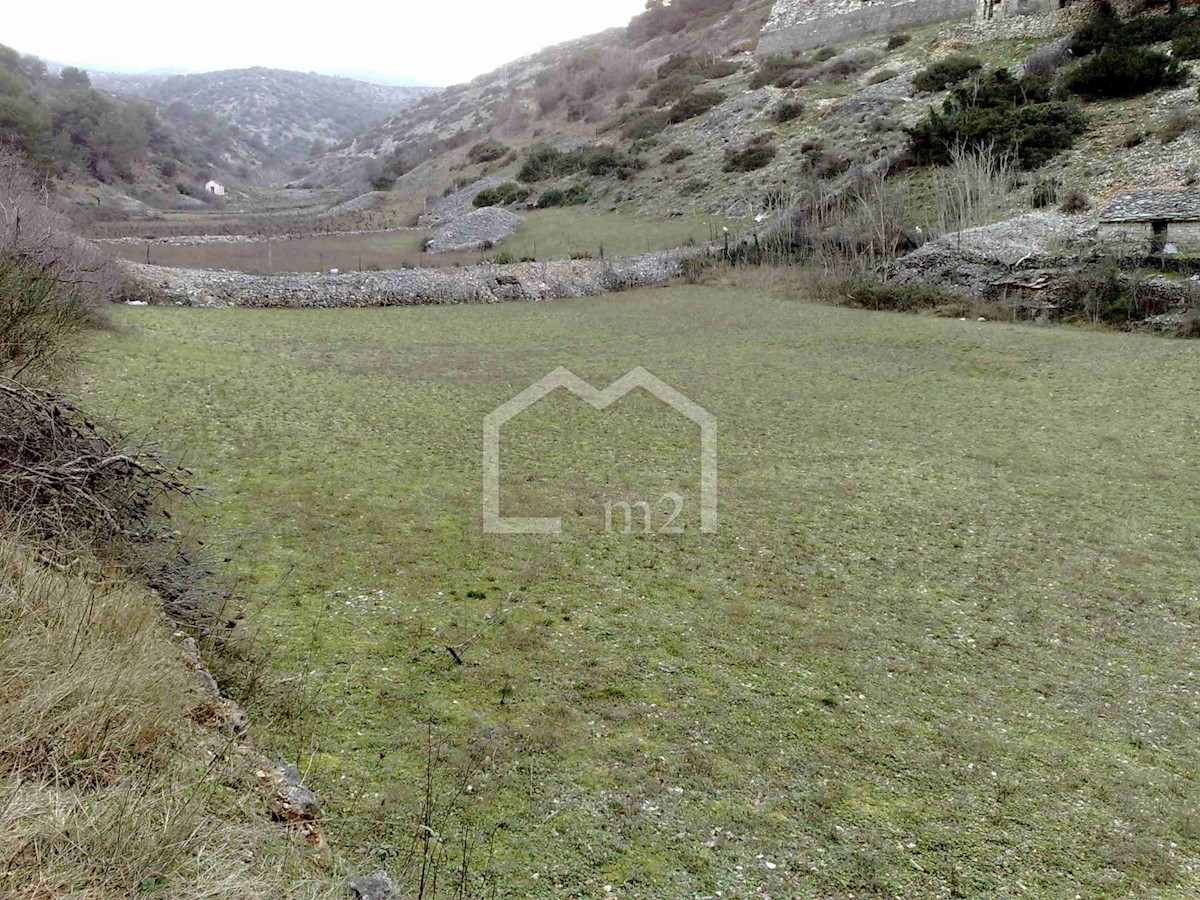 Land For sale - SPLITSKO-DALMATINSKA BRAČ