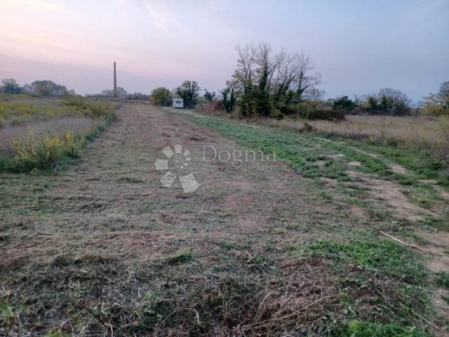 Land for sale 1438 m² – Nin